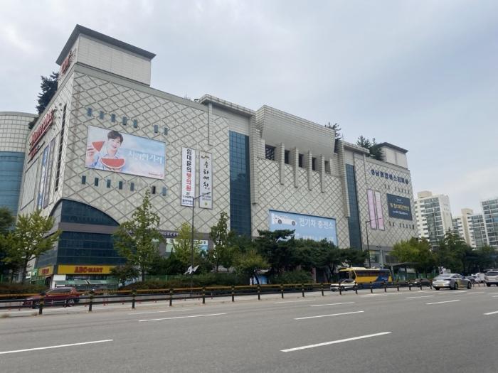 경기도 성남시 분당구 성남대로925번길 16, 3층103호 (야탑동,성남(분당)여객자동차터미널및복합건물) · 지번주소: 경기도 성남시 분당구 야탑동 341 법원경매 물건 대표사진