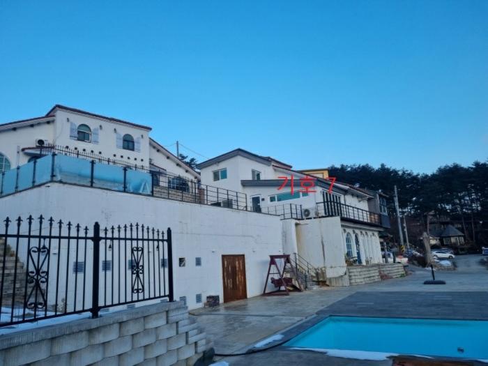 법원경매 2024타경406517 사진7 | 횡성군 둔내면 두원리 666-3 펜션(캠핑장) 경매