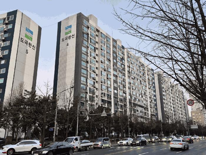 서울특별시 강남구 논현로 205, 4동 4층403호 (도곡동,도곡한신아파트) · 지번주소: 서울특별시 강남구 도곡동 895-8 법원경매 물건 대표사진