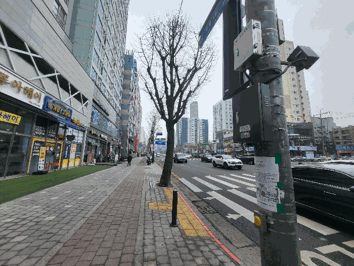 인천광역시 부평구 부평대로 132, 12층1215호 (부평동,헤리움노블레스) · 지번주소: 인천광역시 부평구 부평동 431-15 법원경매 물건 대표사진