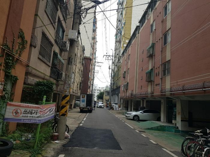 인천광역시 부평구 주부토로56번길 24-11, 2동 4층 404호 (부평동, 성원아파트) · 지번주소: 인천광역시 부평구 부평동 409-15 법원경매 물건 대표사진