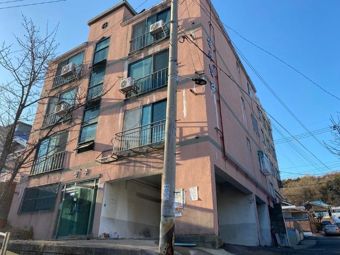 인천광역시 미추홀구 수봉로 143, 4층402호 · 지번주소: 인천광역시 미추홀구 주안동 660-105 법원경매 물건 대표사진
