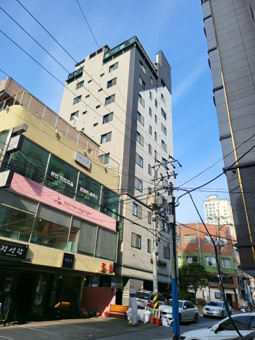 부산광역시 부산진구 서전로37번길 19, 9층901호 (전포동,베스아이) · 지번주소: 부산광역시 부산진구 전포동 661-7 법원경매 물건 대표사진