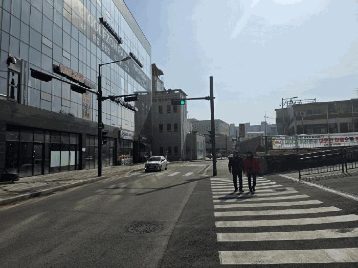 경기도 시흥시 수인로3247번길 19, 1층105호 (은행동,은계에듀타운) · 지번주소: 경기도 시흥시 은행동 651 법원경매 물건 대표사진