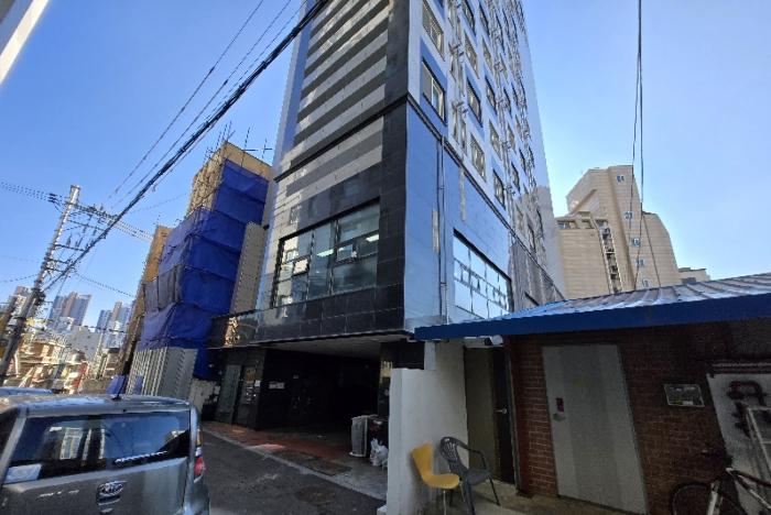 서울특별시 광진구 광나루로20길 36-3, 4층406호 (화양동,엘리시아1차) · 지번주소: 서울특별시 광진구 화양동 94-13 법원경매 물건 대표사진