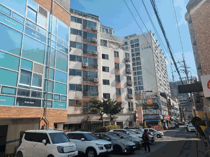 법원경매 2025타경100836 사진2 | 군포시 당동 776-11 근린상가 경매