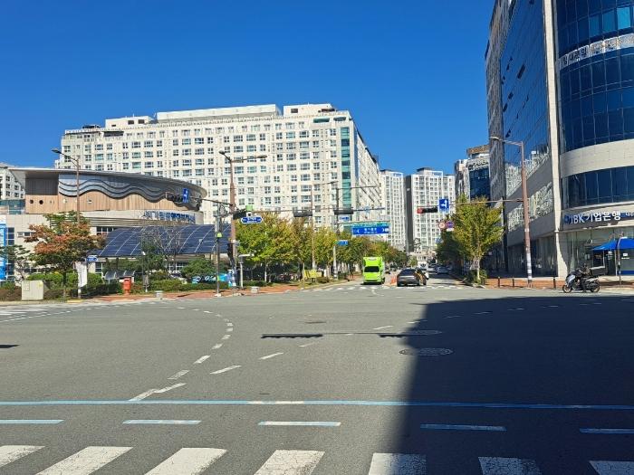 전라남도 나주시 상야3길 8, 제2층 제221호 (빛가람동,중흥에스-클래스메가티움2차) · 지번주소: 전라남도 나주시 빛가람동 200 법원경매 물건 대표사진
