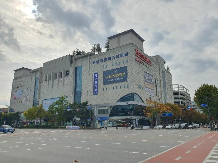 경기도 성남시 분당구 성남대로925번길 16, 제3층 제104호 · 지번주소: 경기도 성남시 분당구 야탑동 341 법원경매 물건 대표사진