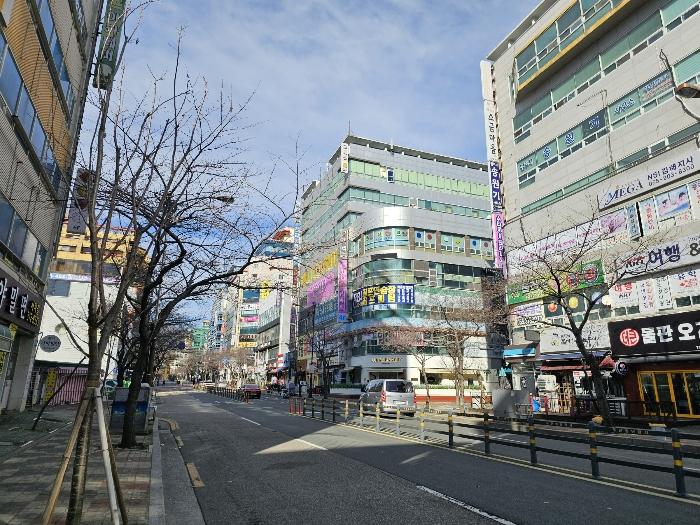 경상남도 김해시 번화1로44번길 23, 6층 601호 (대청동,나오스빌) · 지번주소: 경상남도 김해시 대청동 315-7 법원경매 물건 대표사진