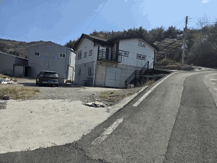 2025타경30688 법원경매 사진2 | 경남 남해군 주택건물 경매