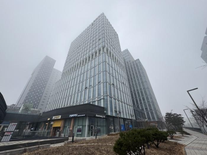 경기도 화성시 동탄순환대로 823, 16층1626호 (영천동,에이팩시티) · 지번주소: 경기도 화성시 동탄구 영천동 652-4 법원경매 물건 대표사진