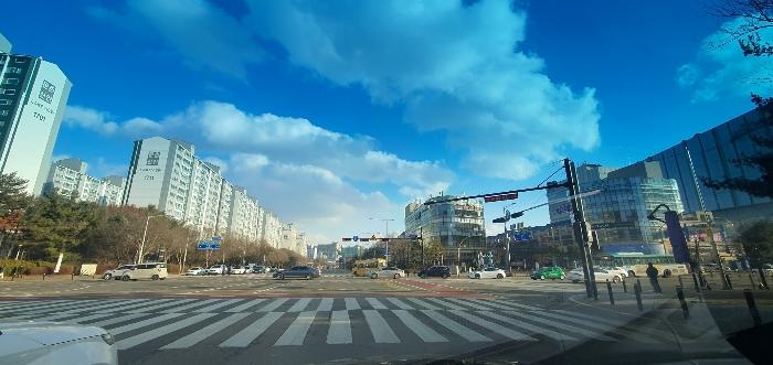 경기도 고양시 일산서구 주엽로 80, 1층씨128호 (대화동,고양일산호수공원가로수길) · 지번주소: 경기도 고양시 일산서구 대화동 1050-185 법원경매 물건 대표사진
