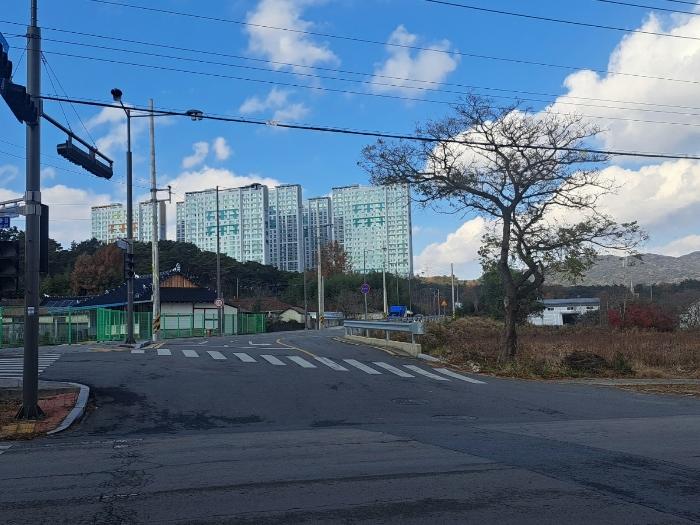 광주광역시 광산구 용동길63번길 31, 103동 24층 2402호 (지죽동,광산엘리체레이크시티) · 지번주소: 광주광역시 광산구 지죽동 764 법원경매 물건 대표사진