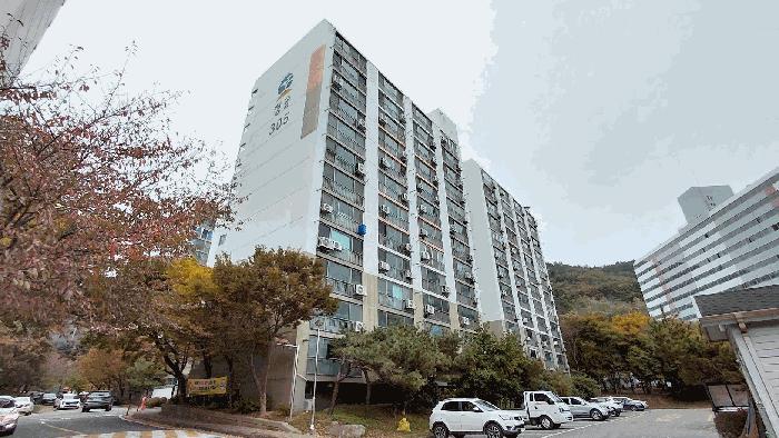 전라남도 여수시 돌산읍 우두리 1134-2 돌산청솔3단지아파트 305동 12층1208호 법원경매 물건 대표사진