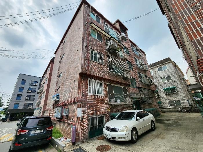 경기도 수원시 권선구 탑동로57번길 52, 지층비01호 (탑동,가림주택2-7) · 지번주소: 경기도 수원시 권선구 탑동 745-7 법원경매 물건 대표사진