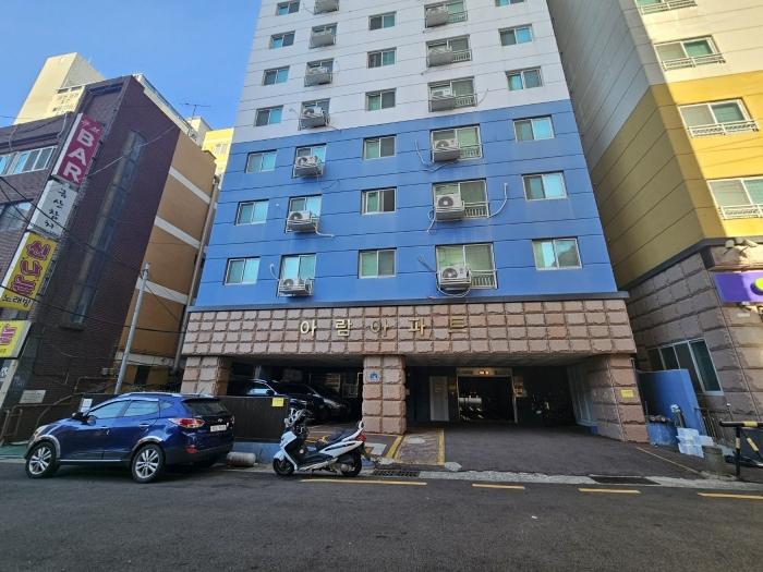 부산광역시 사하구 낙동대로457번길 16, 14층1401호 (하단동,아람아파트) · 지번주소: 부산광역시 사하구 하단동 617-6 법원경매 물건 대표사진