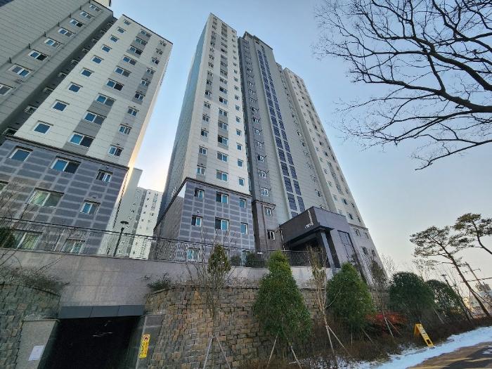 광주광역시 서구 북촌길 31, 제101동 제4층 제402호 (마륵동,광주상무역골드클래스아파트) · 지번주소: 광주광역시 서구 마륵동 815 법원경매 물건 대표사진