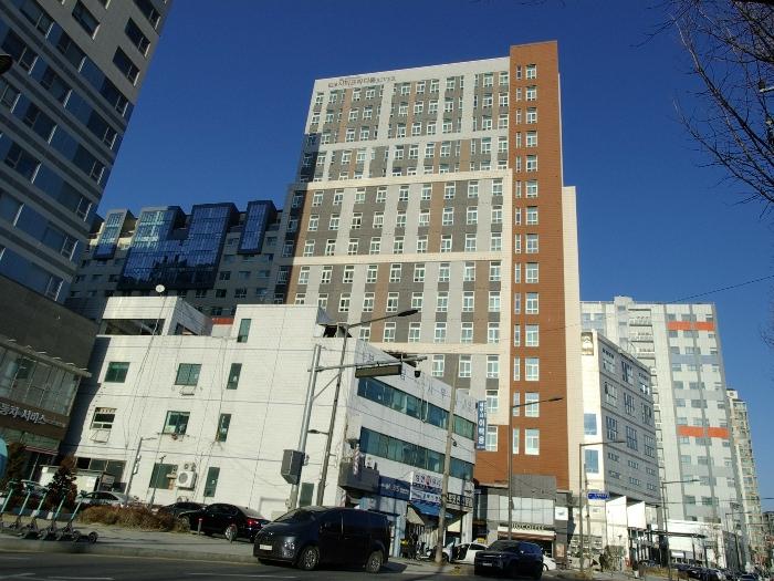 서울특별시 마포구 모래내로1길 4, 7층714호 (성산동,마포상암시티프라디움리버) · 지번주소: 서울특별시 마포구 성산동 593-7 법원경매 물건 대표사진