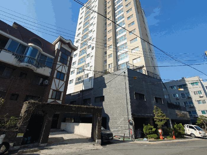 경기도 안양시 만안구 안양동 438-7 청명더에이스 13층1301호 법원경매 물건 대표사진
