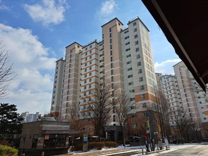 서울특별시 구로구 천왕로 9, 제602동 제7층 제701호 (천왕동, 천왕이펜하우스6단지) · 지번주소: 서울특별시 구로구 천왕동 275 법원경매 물건 대표사진