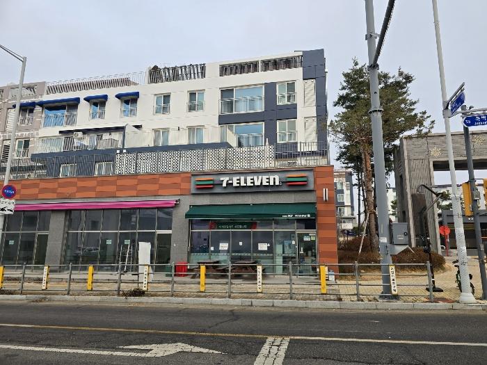 경기도 평택시 죽백8길 37, 근린생활시설동 1층108호 (죽백동,평택소사해링턴코트) · 지번주소: 경기도 평택시 죽백동 766 법원경매 물건 대표사진