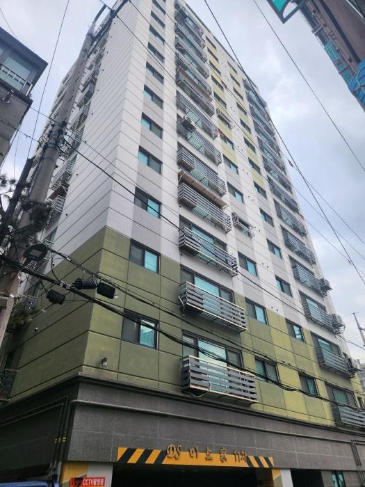 인천광역시 미추홀구 장천로8번길 23, 3층303호 (숭의동,미소가11차) · 지번주소: 인천광역시 미추홀구 숭의동 296-20 법원경매 물건 대표사진