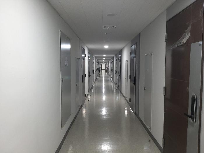 경기도 김포시 김포한강10로133번길 40, 10층비10-103호 (구래동,현대썬앤빌더킹) · 지번주소: 경기도 김포시 구래동 6871-53 법원경매 물건 대표사진