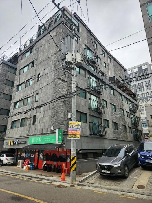 경기도 김포시 고촌읍 장차로13번길 31, 에이동 3층 303호 (더모스트) · 지번주소: 경기도 김포시 고촌읍 신곡리 1062-6 법원경매 물건 대표사진