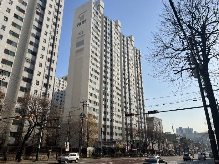 인천광역시 남동구 호구포로900번길 5, 102동 22층2203호 (간석동,태화아파트) · 지번주소: 인천광역시 남동구 간석동 918-5 법원경매 물건 대표사진