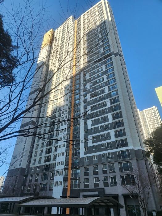인천광역시 연수구 랜드마크로 19, 108동 34층3401호 (송도동,송도에스케이뷰) · 지번주소: 인천광역시 연수구 송도동 315-1 법원경매 물건 대표사진