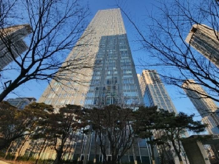 인천광역시 연수구 해돋이로 107, 1동 41층4101호 (송도동,송도더샵퍼스트월드) · 지번주소: 인천광역시 연수구 송도동 4-1 법원경매 물건 대표사진
