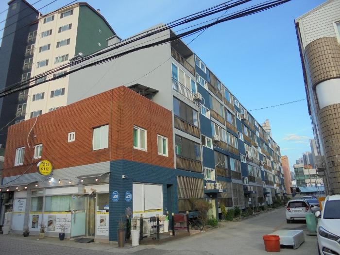 경상남도 밀양시 가곡8길 7, 4층402호 (가곡동,삼우아파트) · 지번주소: 경상남도 밀양시 가곡동 586-39 법원경매 물건 대표사진