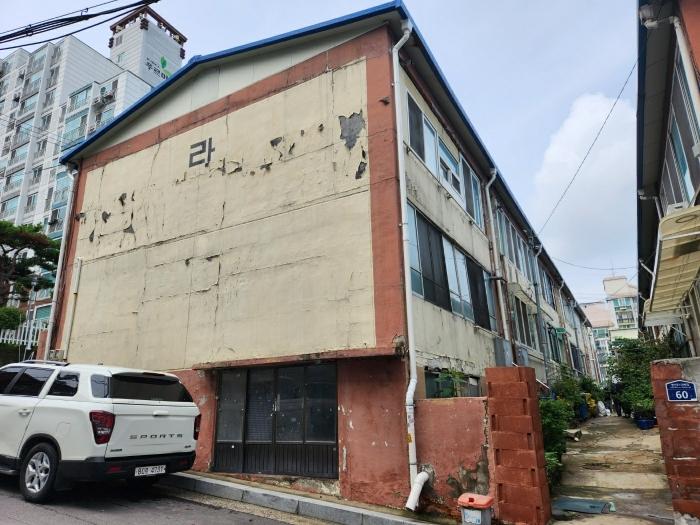 경기도 부천시 소사구 경인로150번길 60, 라동 2층1호 · 지번주소: 경기도 부천시 소사구 송내동 592-5 법원경매 물건 대표사진