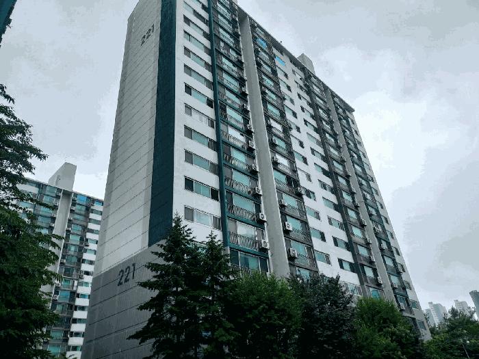 2025타경56486 법원경매 사진2 | 수원 영통구 아파트 경매