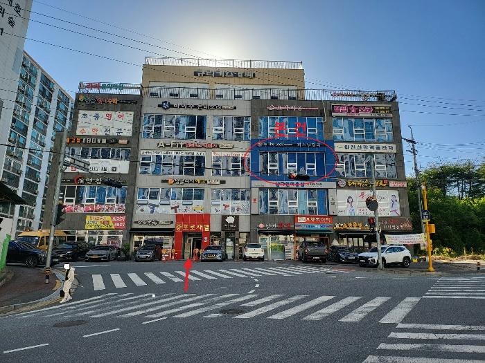 경기도 이천시 아리역로38번길 10-14, 1동 2층202호 (증포동,증포로자벨프라자) · 지번주소: 경기도 이천시 증포동 351-9 법원경매 물건 대표사진