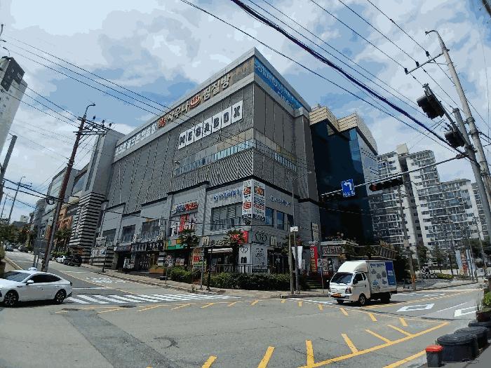 법원경매 2025타경4075 사진3 | 광산구 우산동 1587-1 근린상가 경매