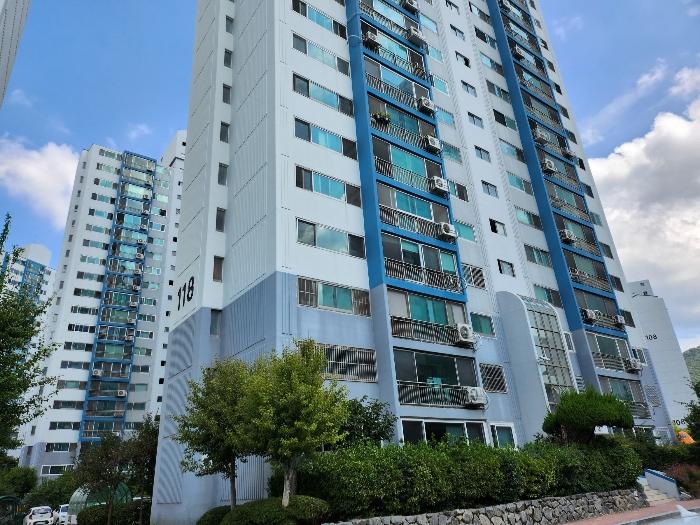 경상남도 양산시 양주로 154, 118동 6층601호 (중부동,대동황토방아파트) · 지번주소: 경상남도 양산시 중부동 696-1 법원경매 물건 대표사진
