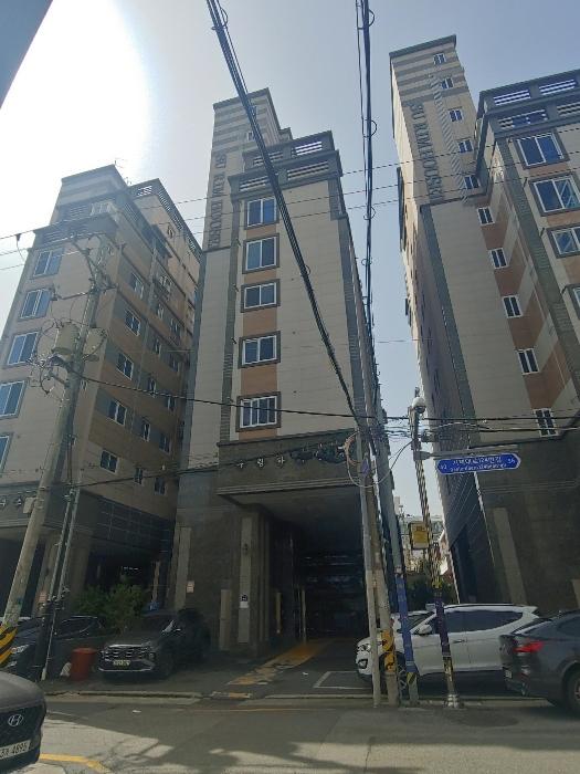 부산광역시 연제구 거제대로124번길 40, 2층203호 (거제동,수림하우스가동) · 지번주소: 부산광역시 연제구 거제동 500-50 법원경매 물건 대표사진