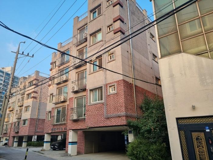 경기도 오산시 오산로 9-12, 비동 4층401호 (갈곶동,더베르디움) · 지번주소: 경기도 오산시 갈곶동 181-14 법원경매 물건 대표사진