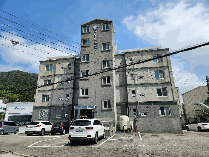 경상남도 거제시 수월동 135-3 극동럭스빌 4층402호 법원경매 물건 대표사진