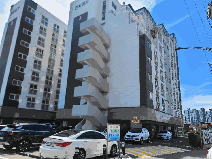 2025타경51663 법원경매 사진2 | 충남 서산시 아파트 경매