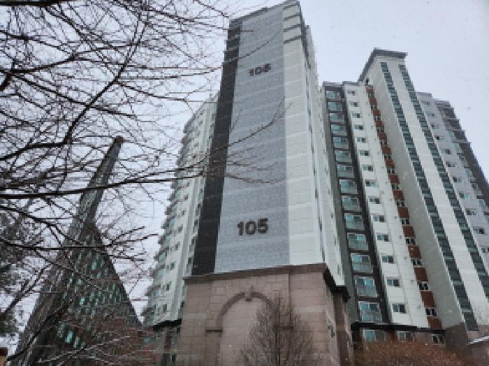 경기도 남양주시 진접읍 장현천로 8, 105동 4층404호 (남양주진접롯데캐슬) · 지번주소: 경기도 남양주시 진접읍 장현리 702 법원경매 물건 대표사진