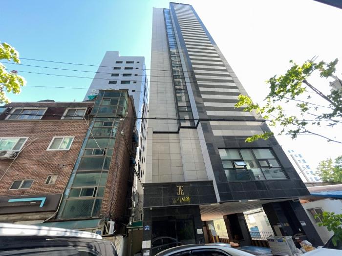 서울특별시 광진구 광나루로20길 36-3, 13층1305호 (화양동,엘리시아1차) · 지번주소: 서울특별시 광진구 화양동 94-13 법원경매 물건 대표사진