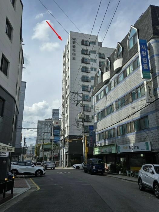 서울특별시 강동구 양재대로102길 17, 4층401호 (둔촌동,한울둔촌베아체) · 지번주소: 서울특별시 강동구 둔촌동 435-1 법원경매 물건 대표사진