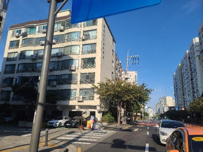 서울특별시 송파구 송이로 264, 3층302호 · 지번주소: 서울특별시 송파구 문정동 113-3 법원경매 물건 대표사진