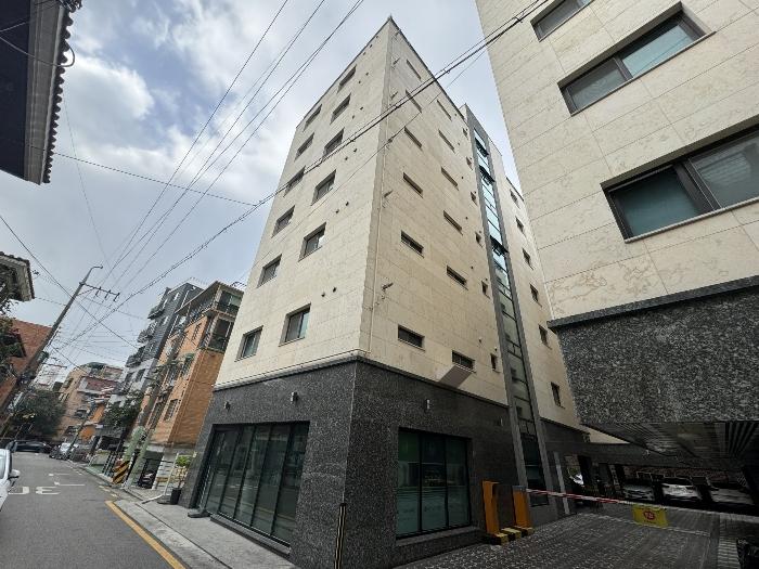 서울특별시 강동구 구천면로47가길 14-13, 101동 2층201호 (암사동,한솔빌리지) · 지번주소: 서울특별시 강동구 암사동 484-9 법원경매 물건 대표사진
