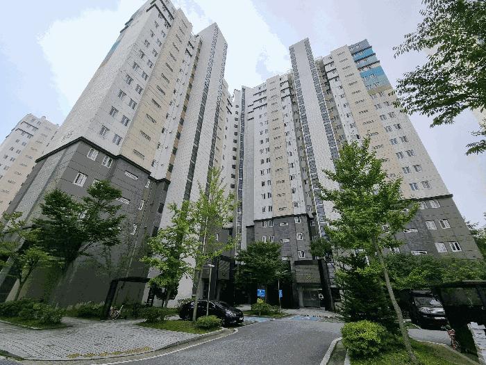 충청북도 충주시 중앙탑면 용전리 696 신우희가로아파트 105동 2층203호 법원경매 물건 대표사진