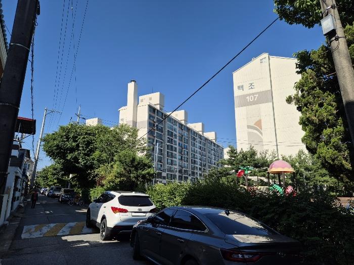 충청북도 청주시 흥덕구 1순환로513번길 33, 106동 8층 805호 (신봉동,신봉동삼정백조아파트) · 지번주소: 충청북도 청주시 흥덕구 신봉동 310 법원경매 물건 대표사진