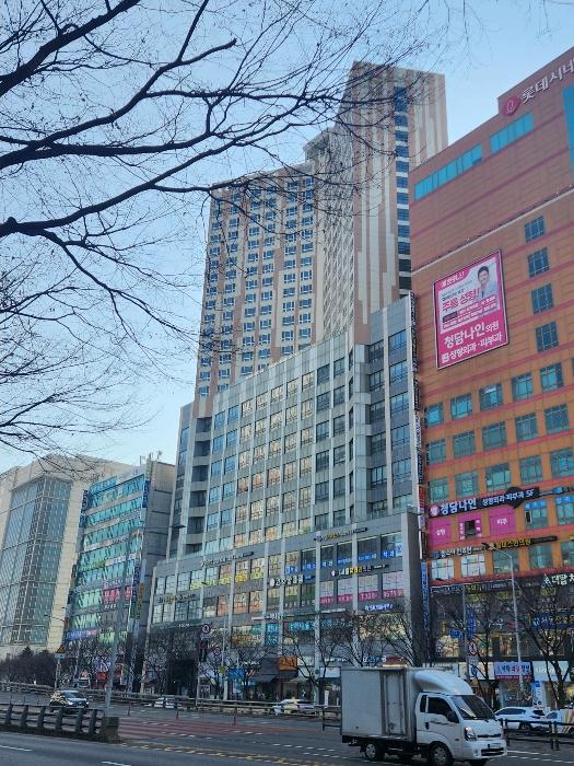 경기도 부천시 원미구 길주로 284, 4층420호 (중동,신중동역헤리움메트로타워) · 지번주소: 경기도 부천시 원미구 중동 1141-3 법원경매 물건 대표사진
