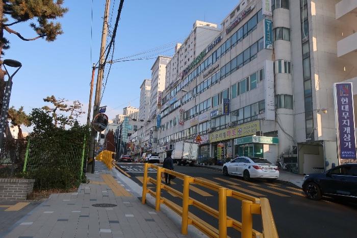 부산광역시 사상구 주례로 101 상가2동 지하층9호 (주례동,현대무지개타운) 법원경매 물건 대표사진